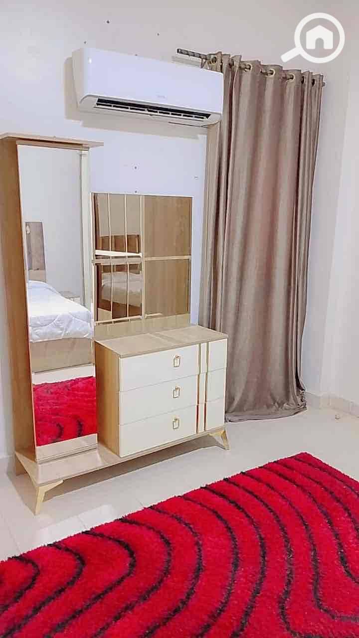 12 295bdc72-a8e3-4941-8c30-fc621164d189. jpg