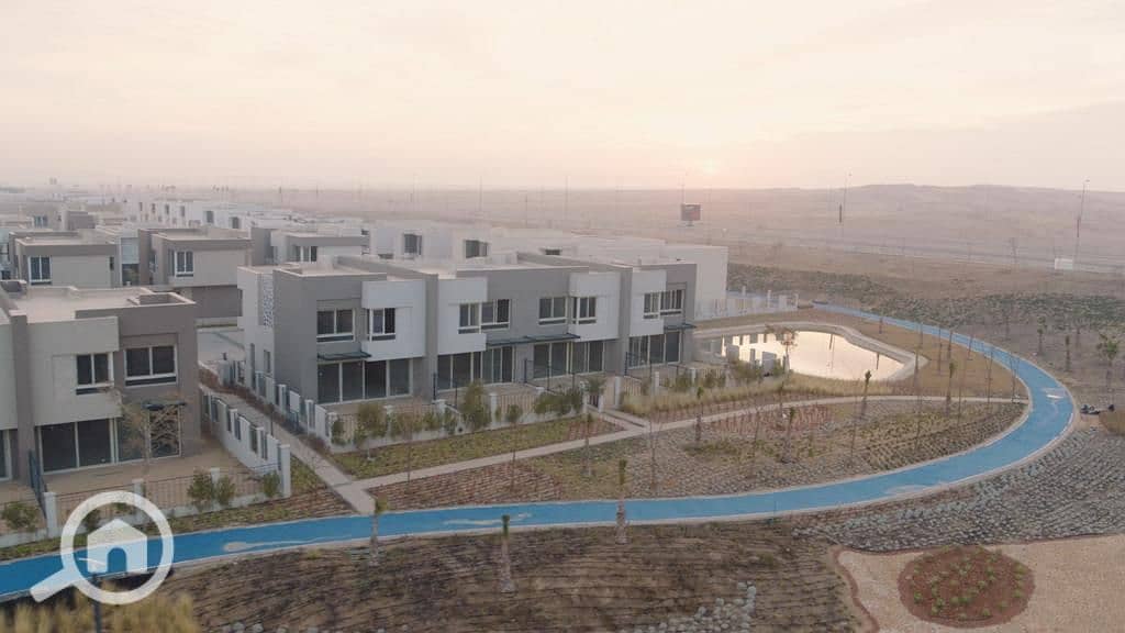 9 8c1ed018-66ef-46ae-83ee-cd3fcd1a2074. jpeg