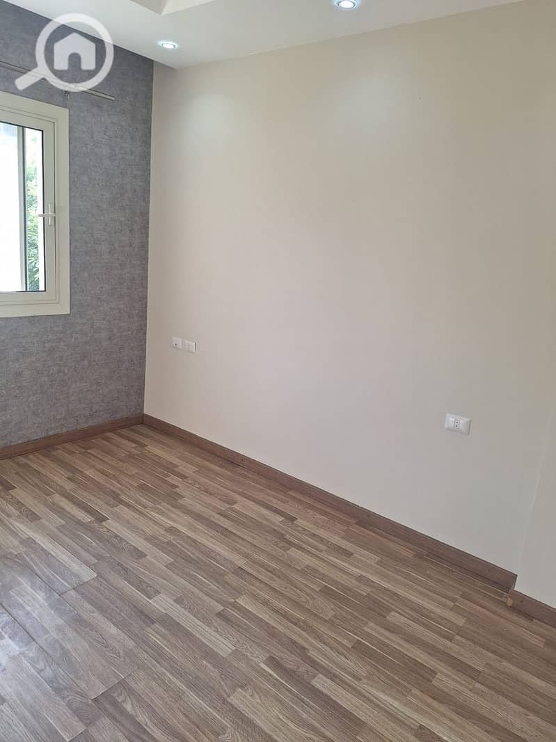 4 e932c018-7b9d-495f-9b0b-bf194e1c0452. jpeg