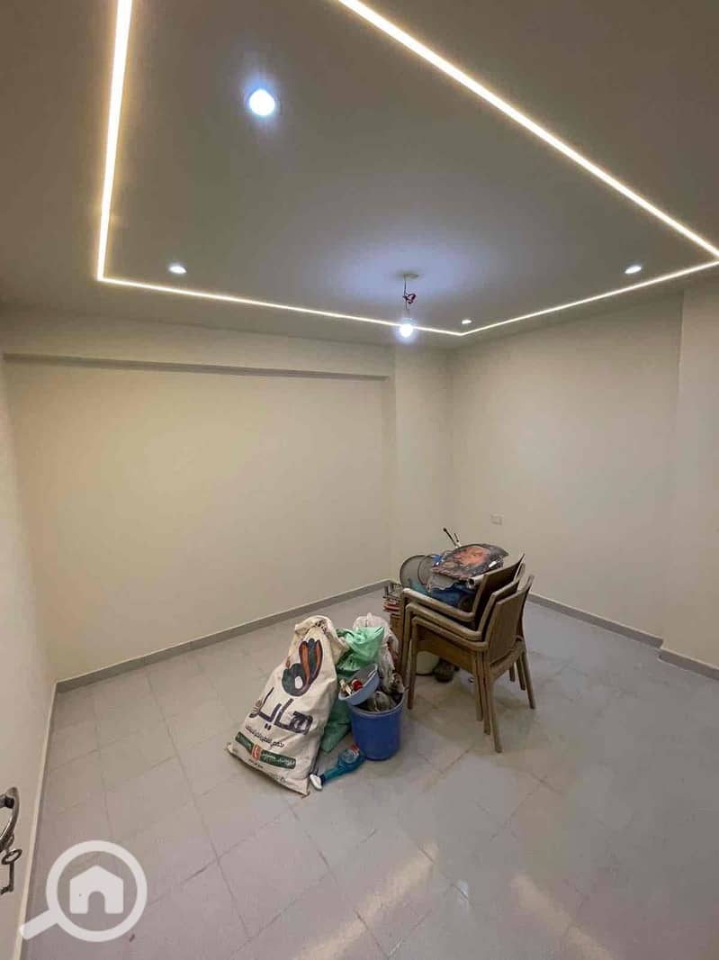 2 12d8919a-53d3-4a35-95d0-54fde364ea84. jpg