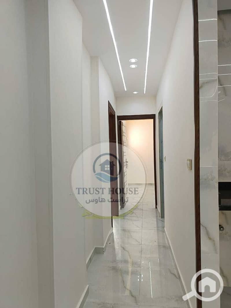 9 WhatsApp Image 2025-11-05 at 15.06. 40 (2). jpeg