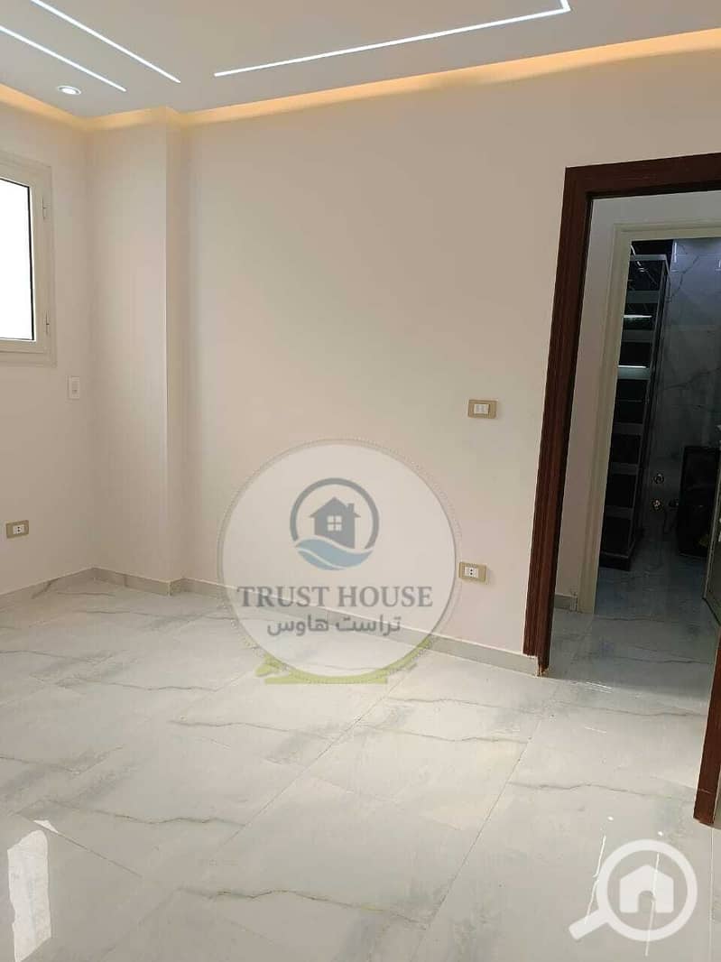 13 WhatsApp Image 2025-11-05 at 15.06. 45. jpeg