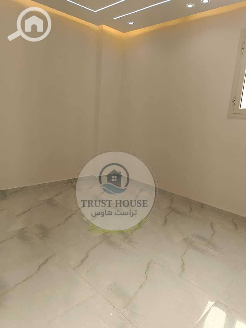 14 WhatsApp Image 2025-11-05 at 15.07. 04. jpeg