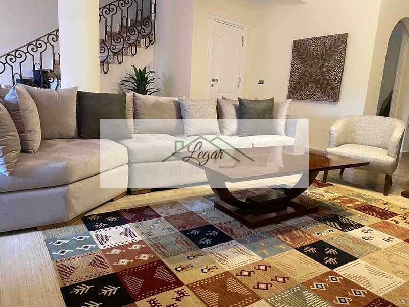 2 e7c13f51-0ac3-49b8-b69e-a77385e2586a. jpg