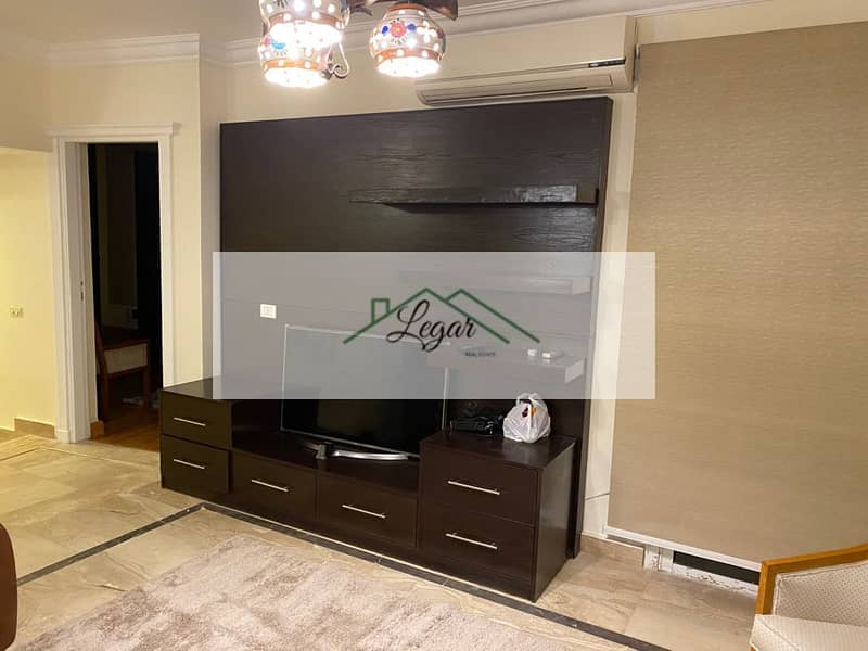 4 85f3643c-d5cf-4191-b937-e315d263effd. jpg