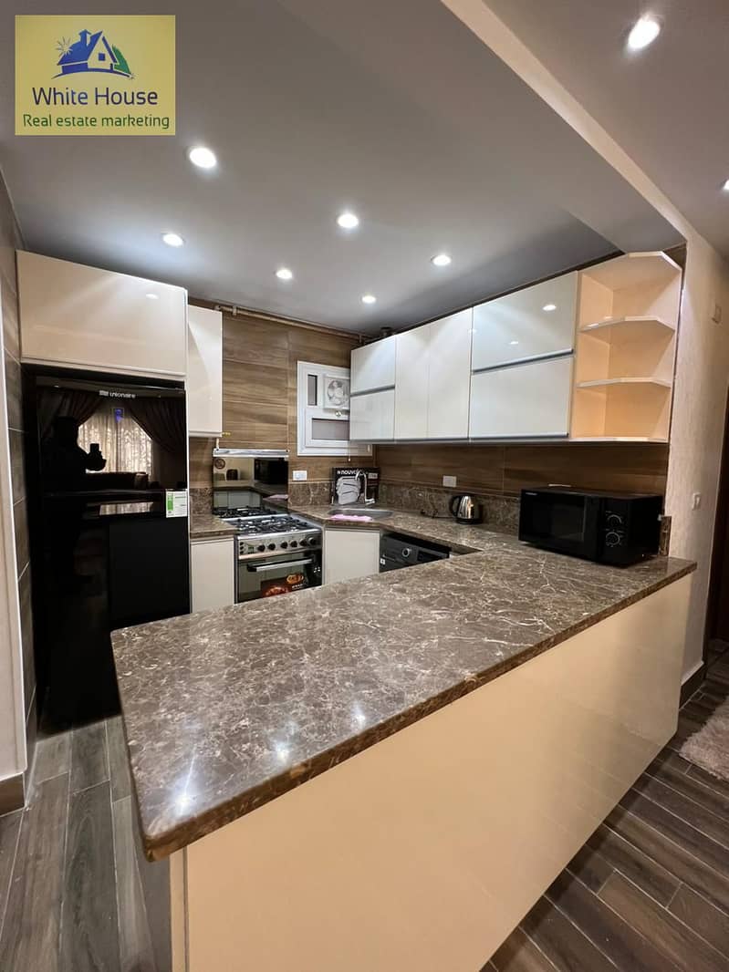 4 0fc9bc2c-01ce-412a-be30-c0255be7d80c. jpg