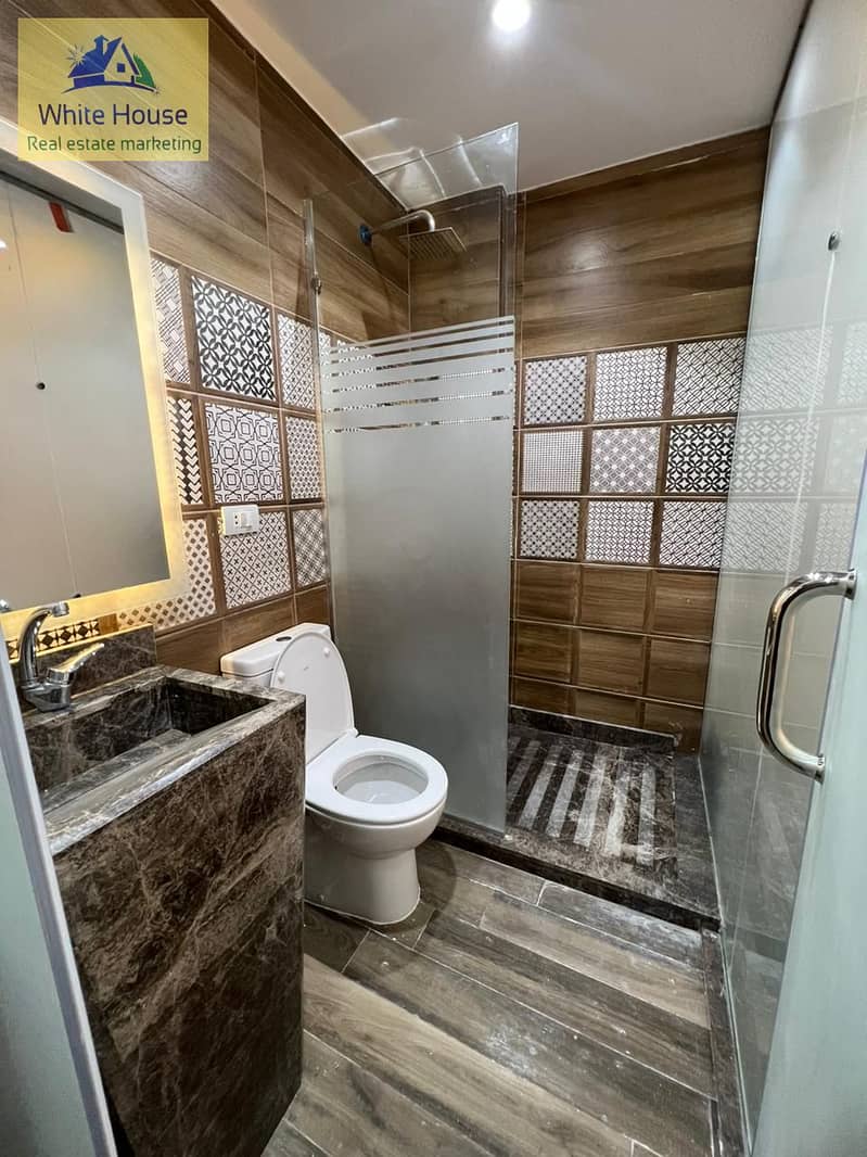 10 c952c4ec-8630-4a5d-979d-c1c3487f06fc. jpg