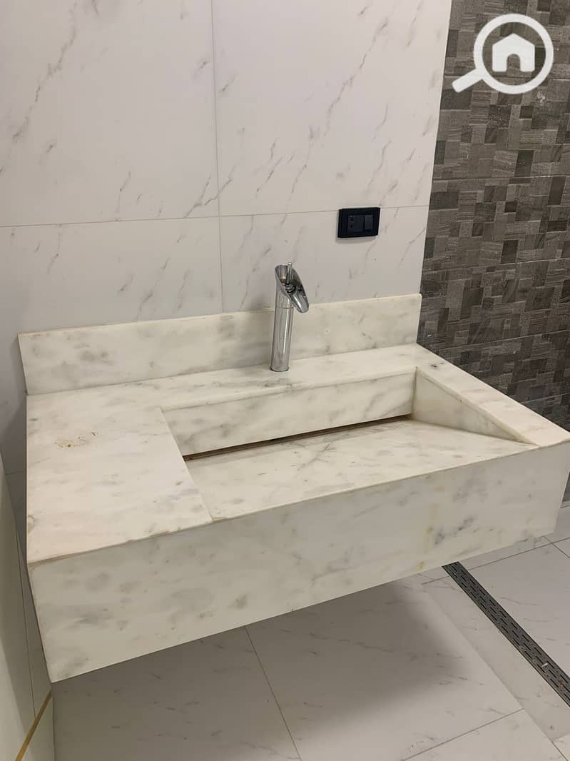 9 ca7db3da-abf1-4e0b-a97a-7d9e72399cd0. jpeg