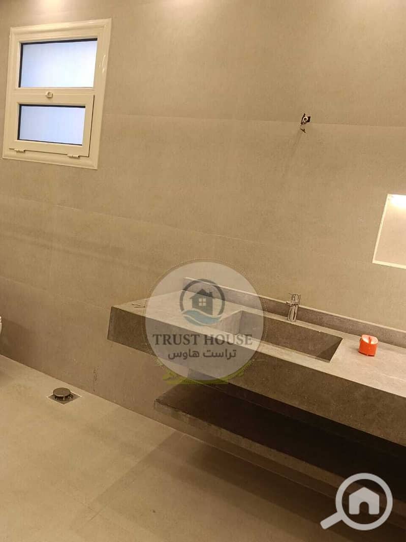 4 WhatsApp Image 2025-11-09 at 20.30. 10. jpeg