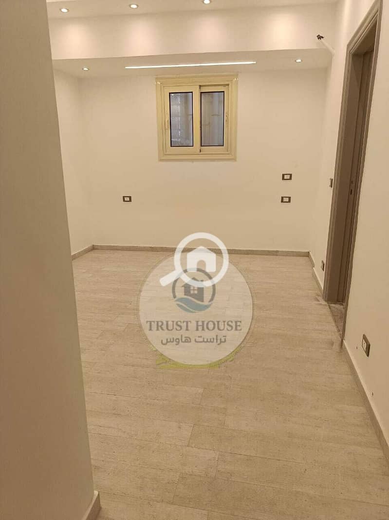 14 WhatsApp Image 2025-11-09 at 20.32. 35 (2). jpeg