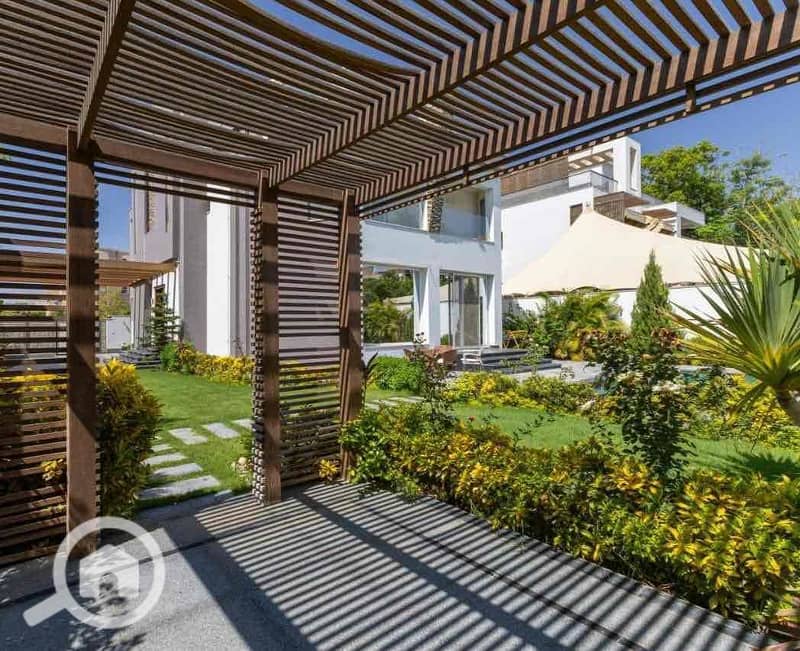 12 0f7735b9-6828-418e-8039-0415002d1522. jpg