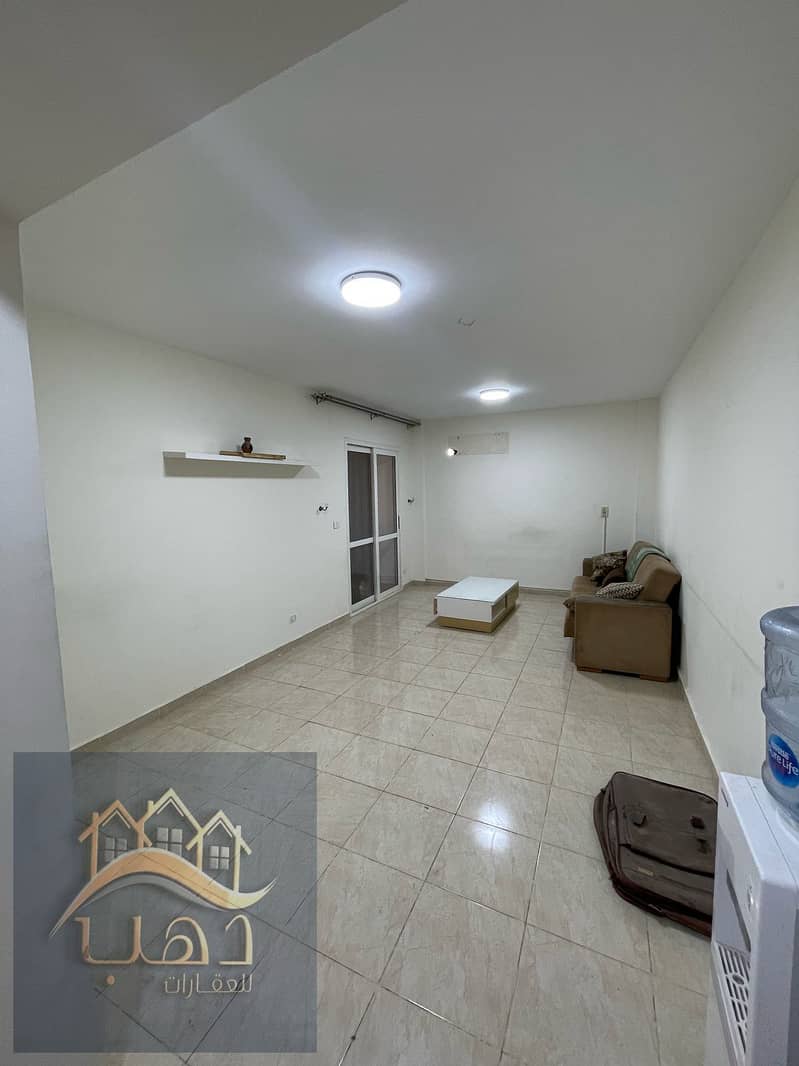 12 c348e60a-a9ab-4489-ba49-d5ecd5ee4af4. jpg