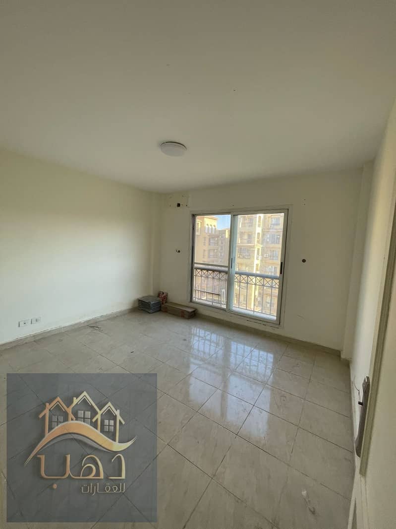 18 e30b41ce-4396-438e-923c-7e7502a4fe39. jpg