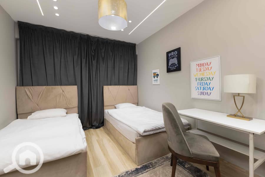 10 a4417a05-7b23-4c5a-9642-2d94110c43a6. jpg