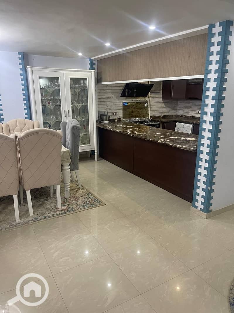 5 2c4f8bc4-1ffd-40ec-b754-3aa40cc703e8. jpeg