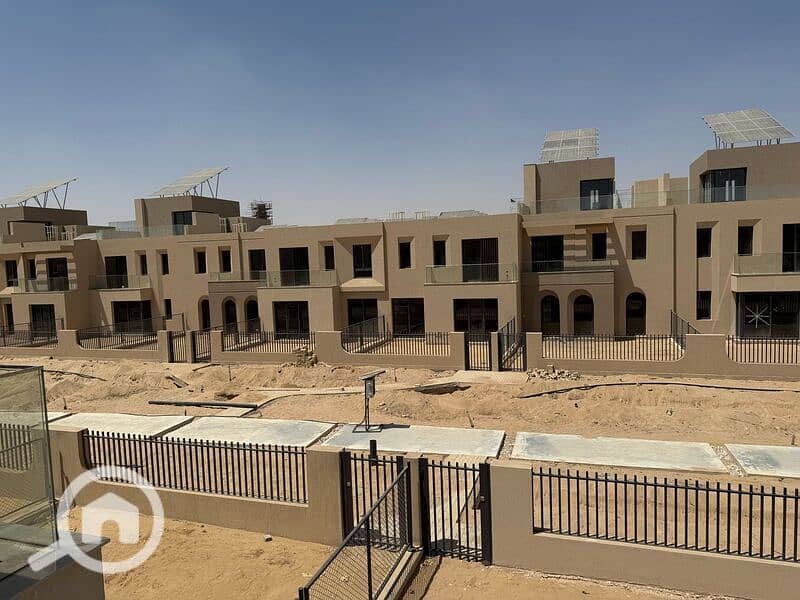 5 e74a418a-8253-47b7-b294-4103ed8f631d. jpg