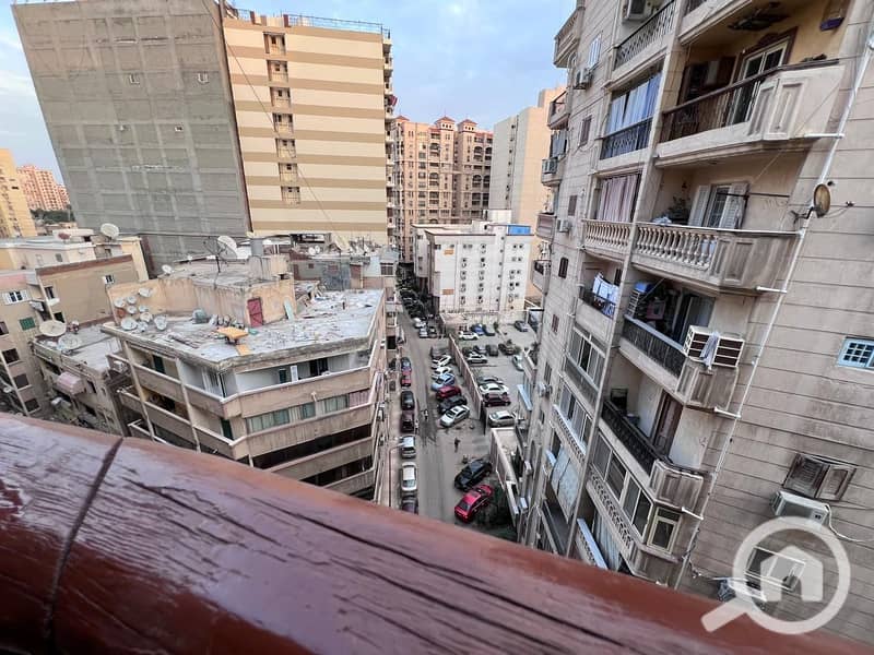 2 c757198b-1a9a-4801-a93c-3a3e3a86a3f7. jpg