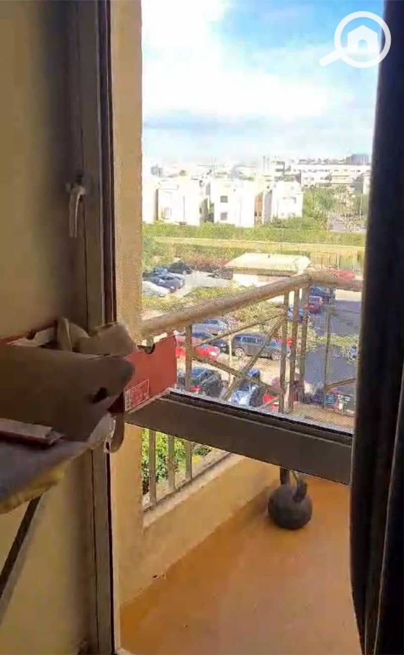 9 e138b36f-6f73-4b57-93c4-fa8e4fe8a3cc. jpeg