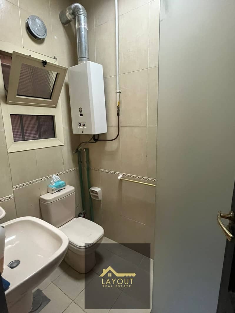 11 2137f5b5-9fed-423b-bfaf-bae20231c731. jpg