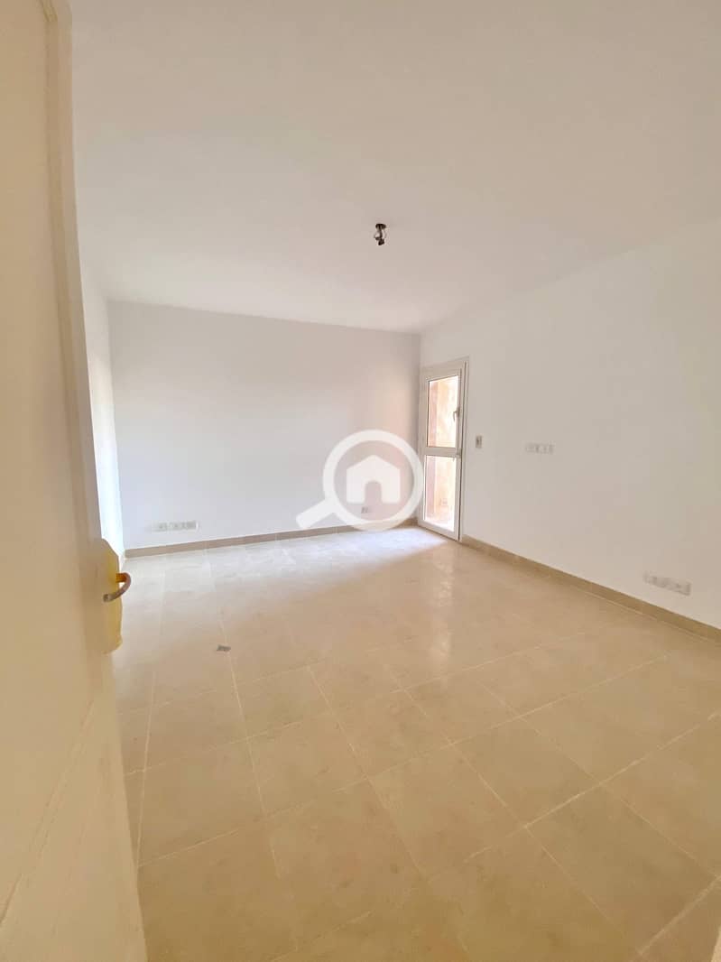 8 615536651_1594752351602074_5816440451001525402_n. jpg