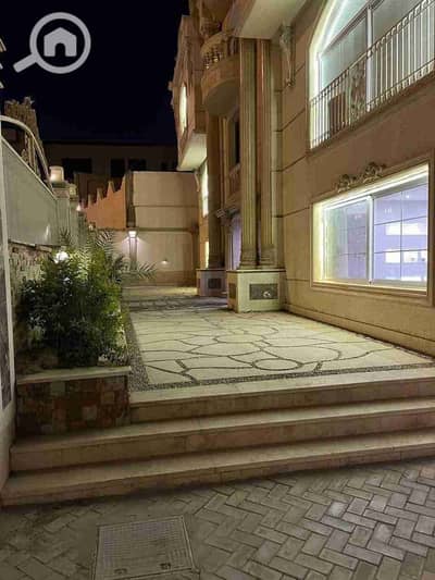 فیلا 11 غرف نوم للبيع في الشيخ زايد، الجيزة - FB_IMG_1768781315743. jpg