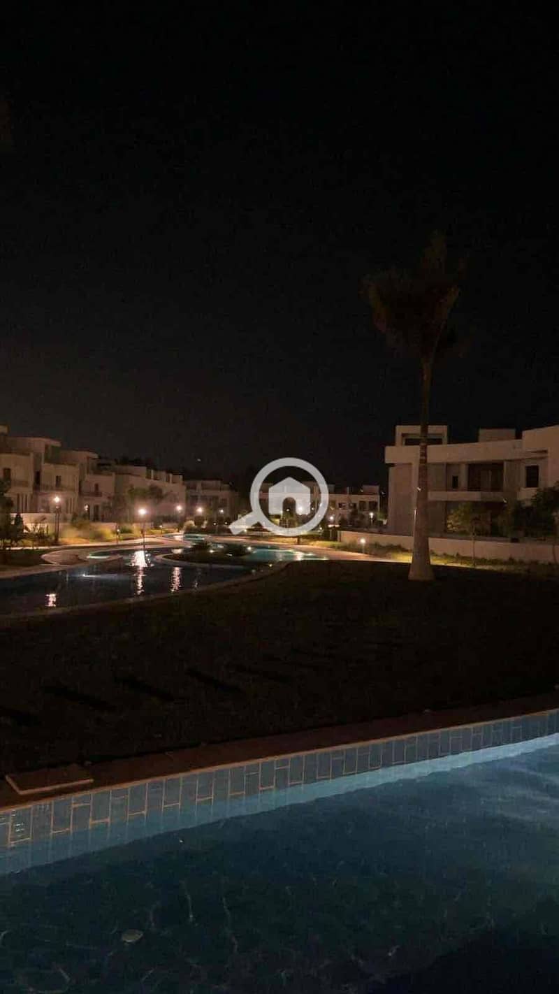 11 eaddf54f-df2c-4233-a579-54845c90a739. jpg