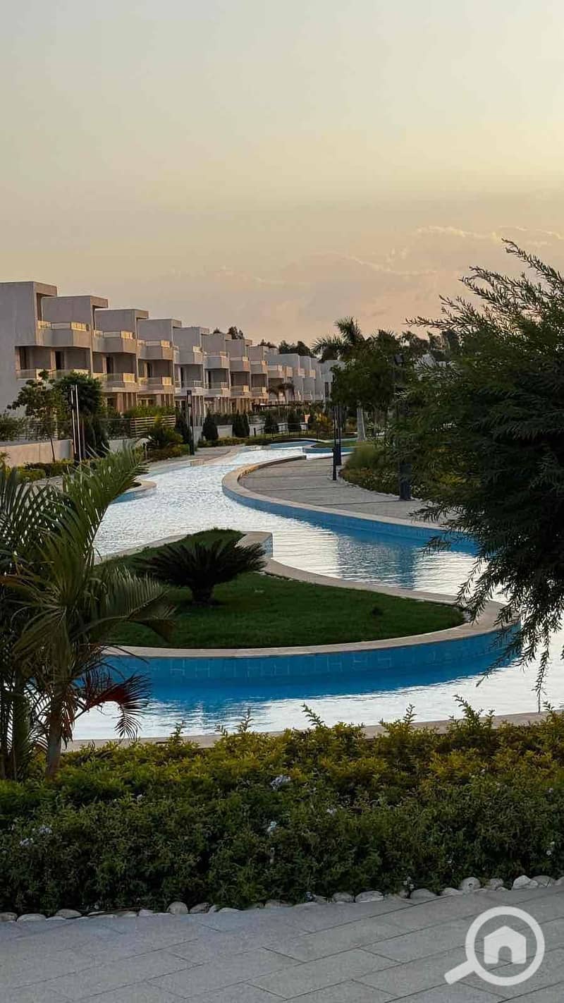 7 f609c819-e787-47e3-abbf-e882b21a2cad. jpg