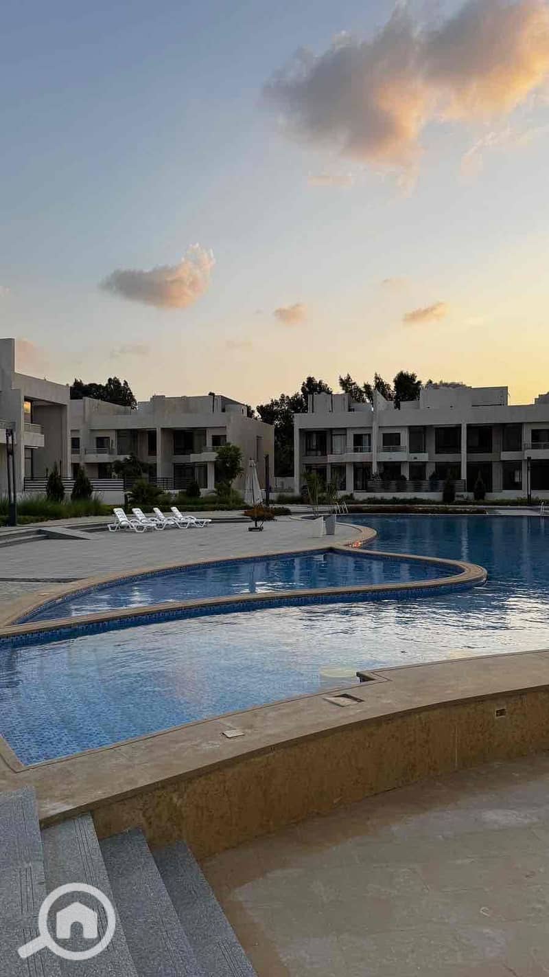 16 0ad46952-622f-44f3-80dc-98406819a097. jpg