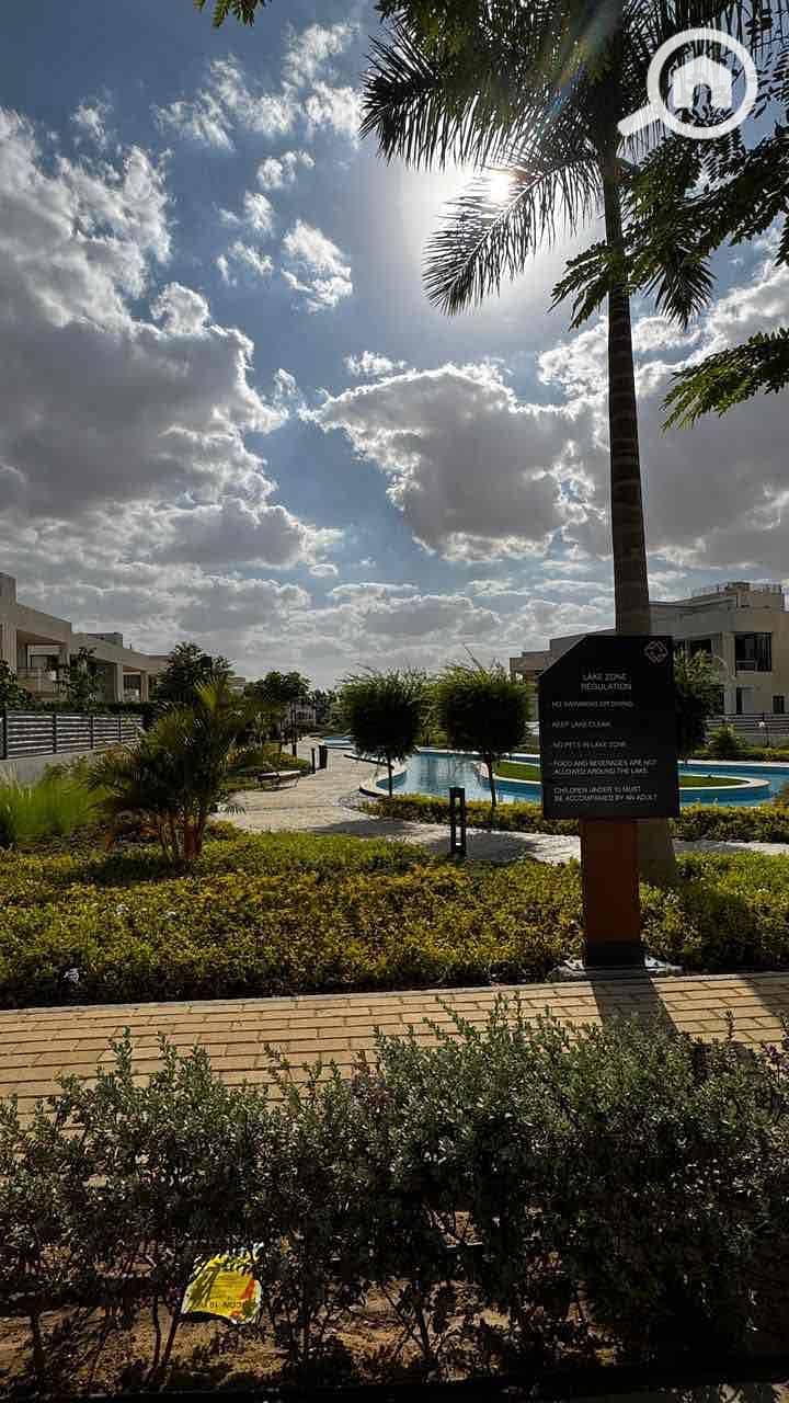 19 c69de681-2cee-4a8c-9392-5663075ffb9d. jpg