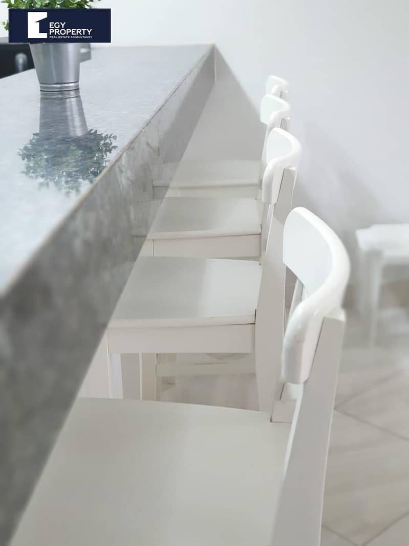 3 _files_0b1605a9-3f5f-418b-a00d-2ffca7ab298b. jpg