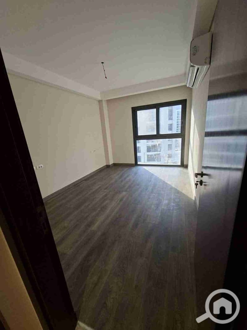 1000360056. jpg 1000360056. jpg