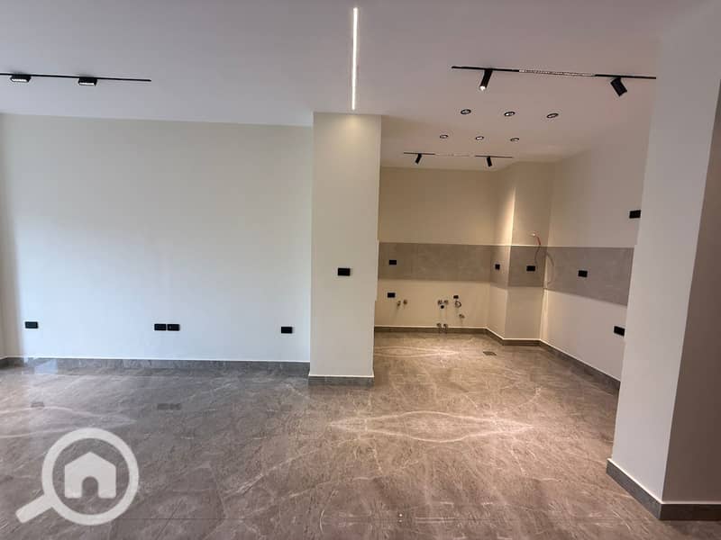 4 e36cc611-9834-4955-a660-8886f8dd5b9e. jpeg