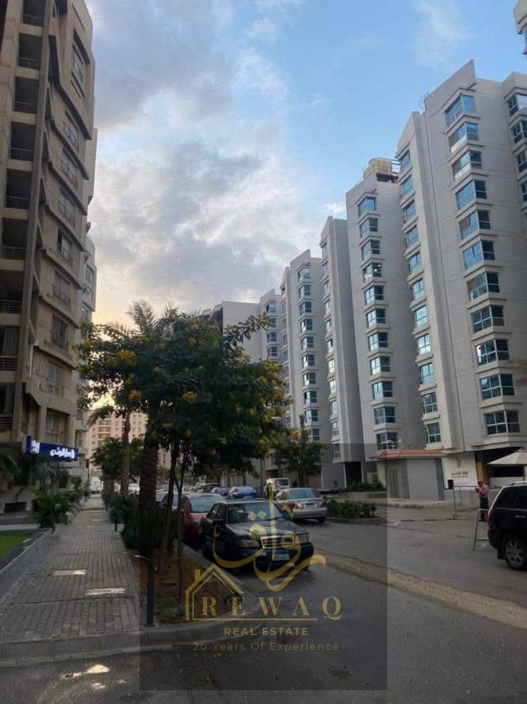 5 72e6242f-b90a-44e7-8d3d-fb394ecb1568. jpeg