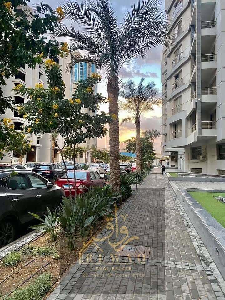 8 b6d882c5-636a-4d94-ac8d-a90a81ccb748. jpeg