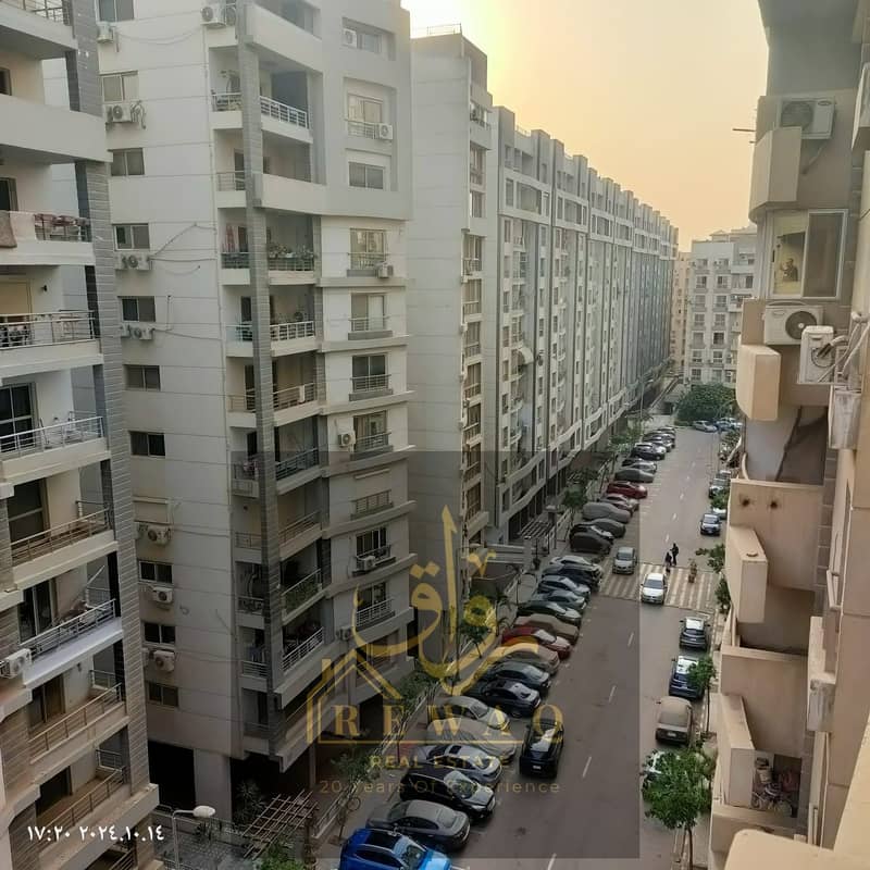 12 43d228e0-d855-46fe-8ecc-1d62aa721659. jpeg