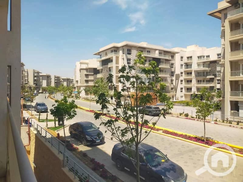 2 3a9a17cc-877d-457f-a267-bcf0f1d4d031. jpg