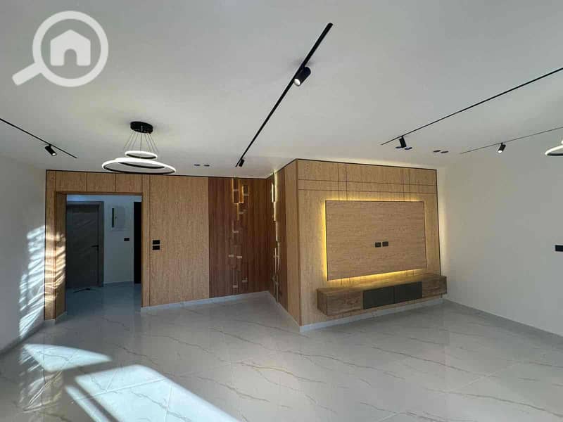 3 20b3e4f7-6c20-41c3-ba1b-f72c7c6603e2. jpg