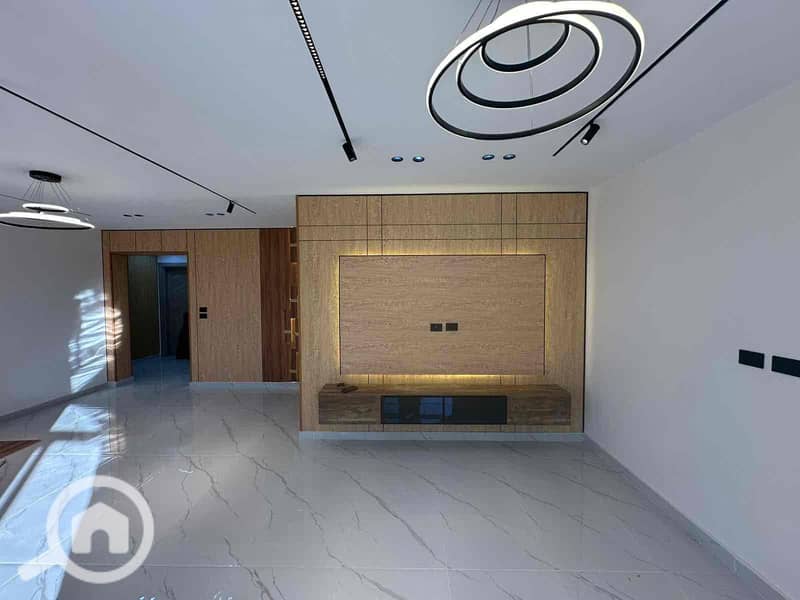 9 95da3756-5985-4a74-bb57-1b06e9efe8b2. jpg