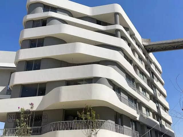 4 6ab84ef2-c4b2-4384-acaf-ad22c05d2d5b. jpg