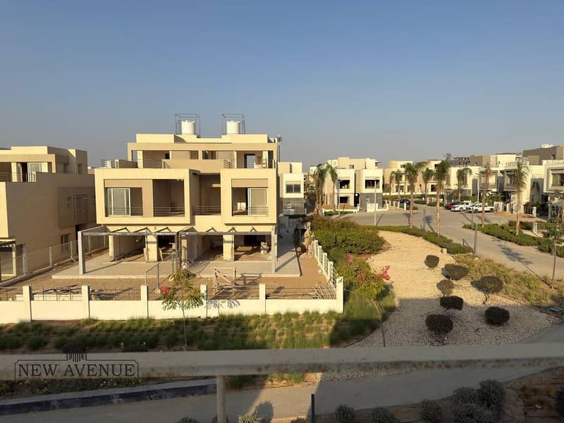 2 96df456f-fb99-4b50-87a1-765c6b7eff28. jpg