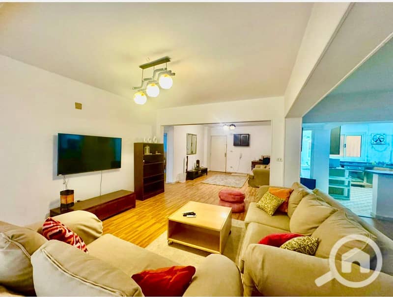 10 d82dbadf-3685-4e28-b9d8-6c4d8dbb31b8. jpeg