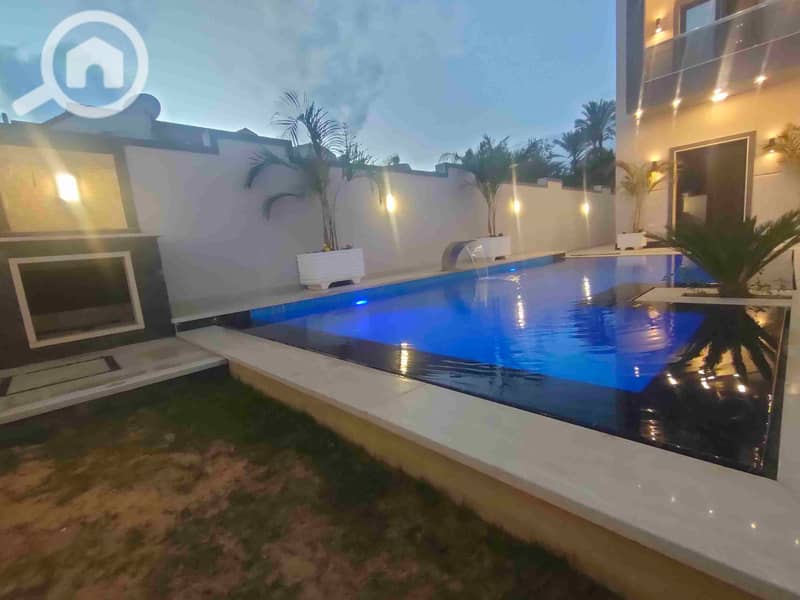 33 02f44c41-5b17-4351-9115-b13cee30d7b7-1_all_279398. jpg