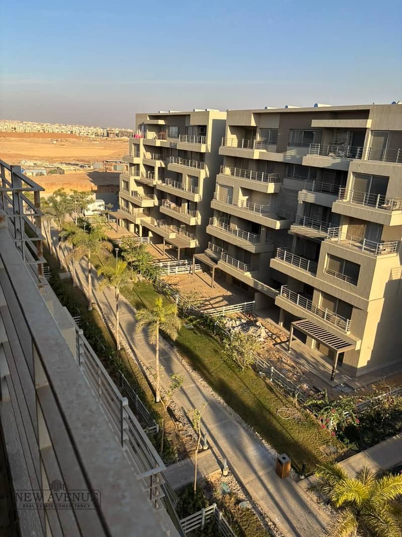 2 cbc8bd23-2fbd-4858-893d-96bc473ed2b4. jpg