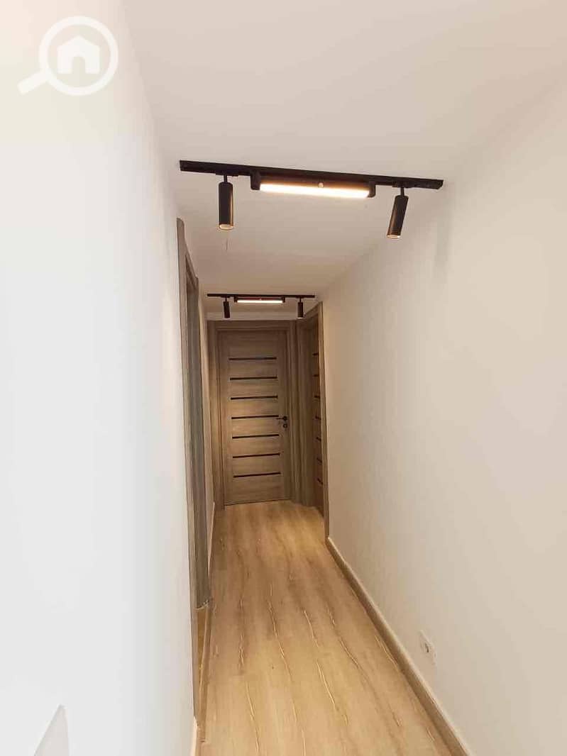 4 b86caa7c-65d7-49cc-aae4-9fc823bb8f7d. jpg