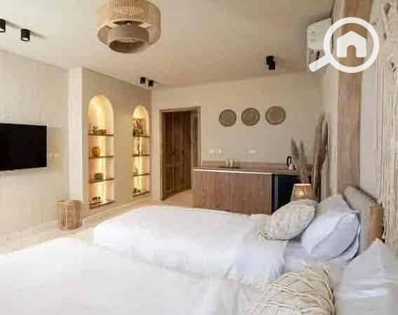 6 32e92d9c-ac73-47ea-a1ec-3f44de22353f. jpg