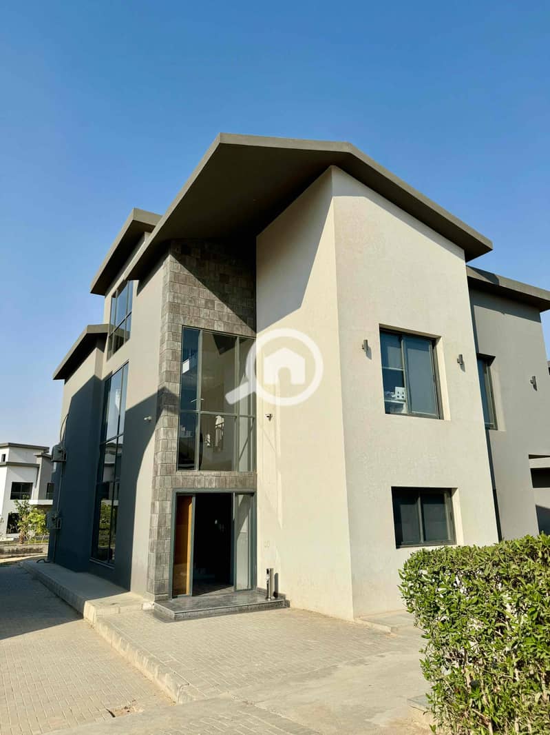 2 be4c83b0-65d5-4909-aea1-1b5704e0143d. jpg