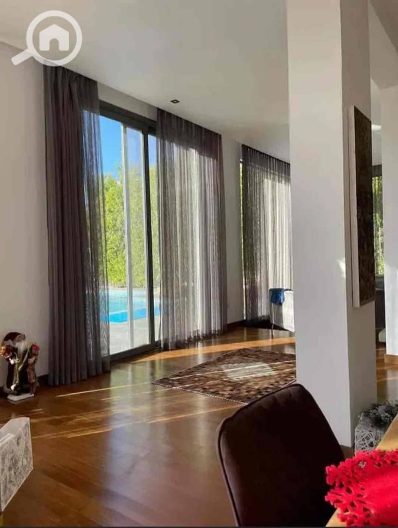 6 ae0043a1-e586-40cf-bda9-542a23e9a149. jpg