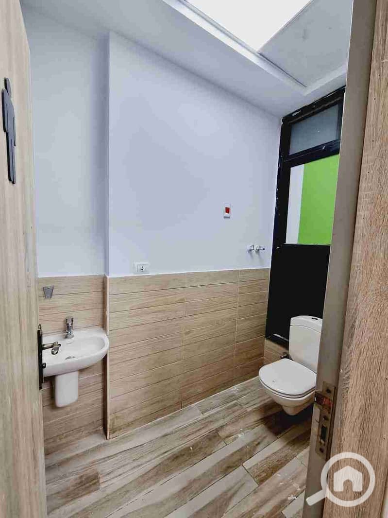 8 ٢٠٢٥٠٢١٦_١٩٠٥٣٦. jpg