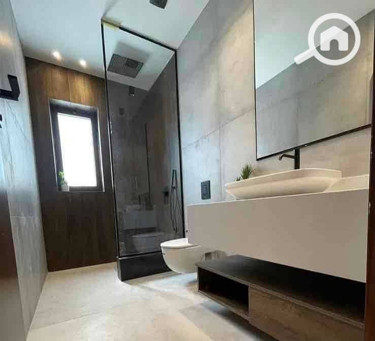 10 c22962c5-e3b1-4f17-8326-9371a0b1294c. jpg