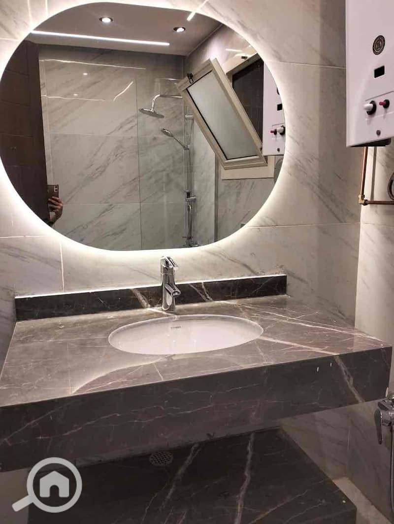 16 d930513a-94cd-4728-b268-137b3edd81d8. jpg